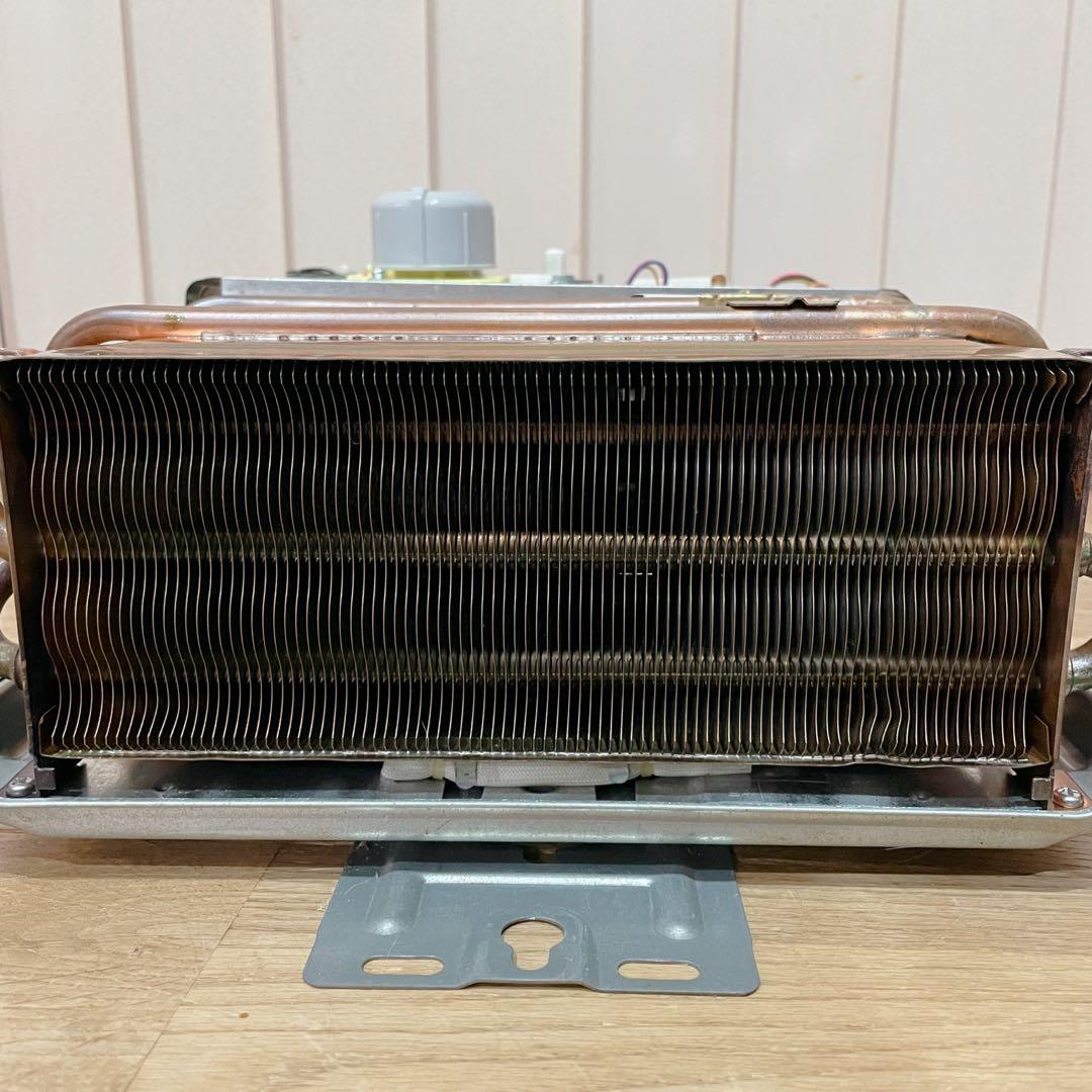 【美品】リンナイ 瞬間湯沸器 RUS-V51XTA 配管オプション付　都市ガス用