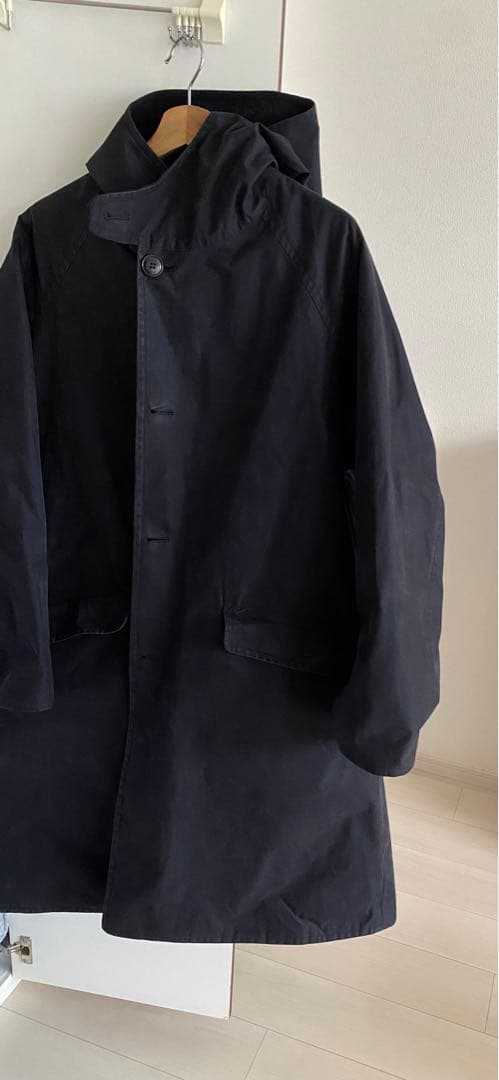 COMOLI コットン フーデッドコート