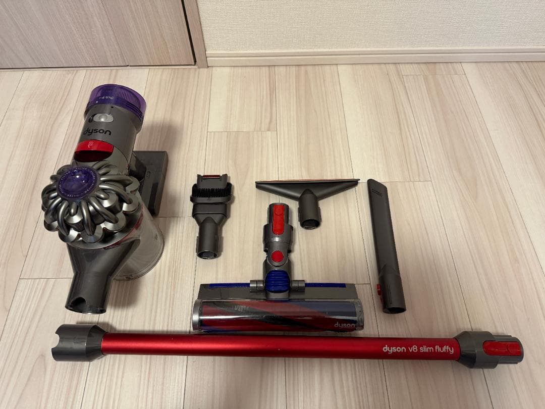【スタンド付】dyson ダイソンV8 Slim Fluffy SV10K
