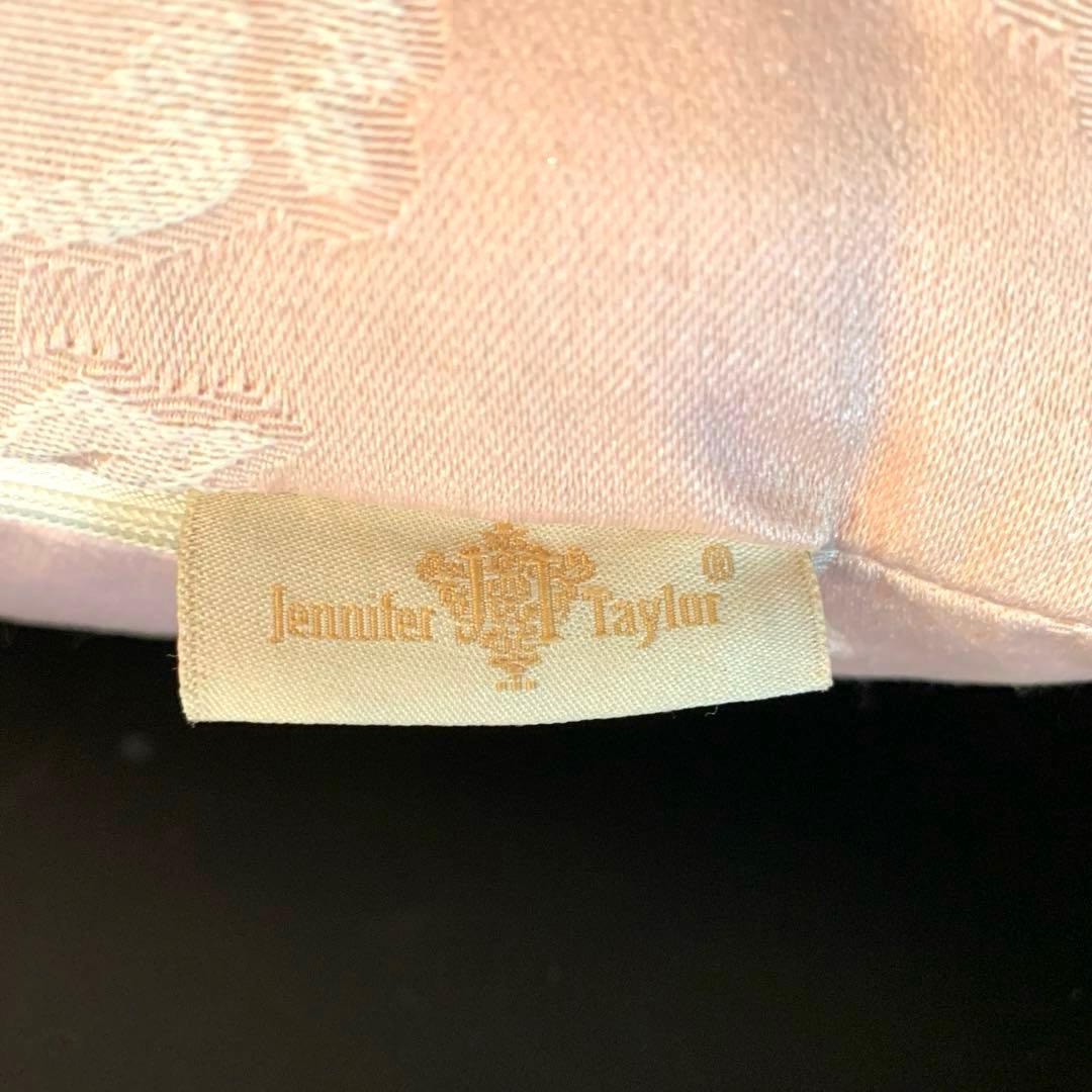 ジェニファーテイラー　クッション ID194-2