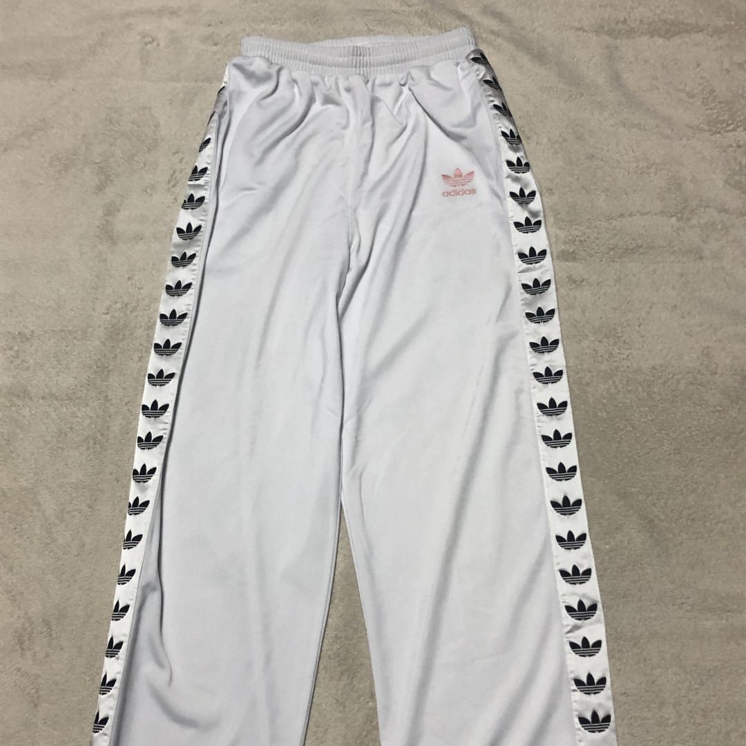 アディダス トラックパンツ サイドロゴテープ 万国旗タグ 銀タグ 90S