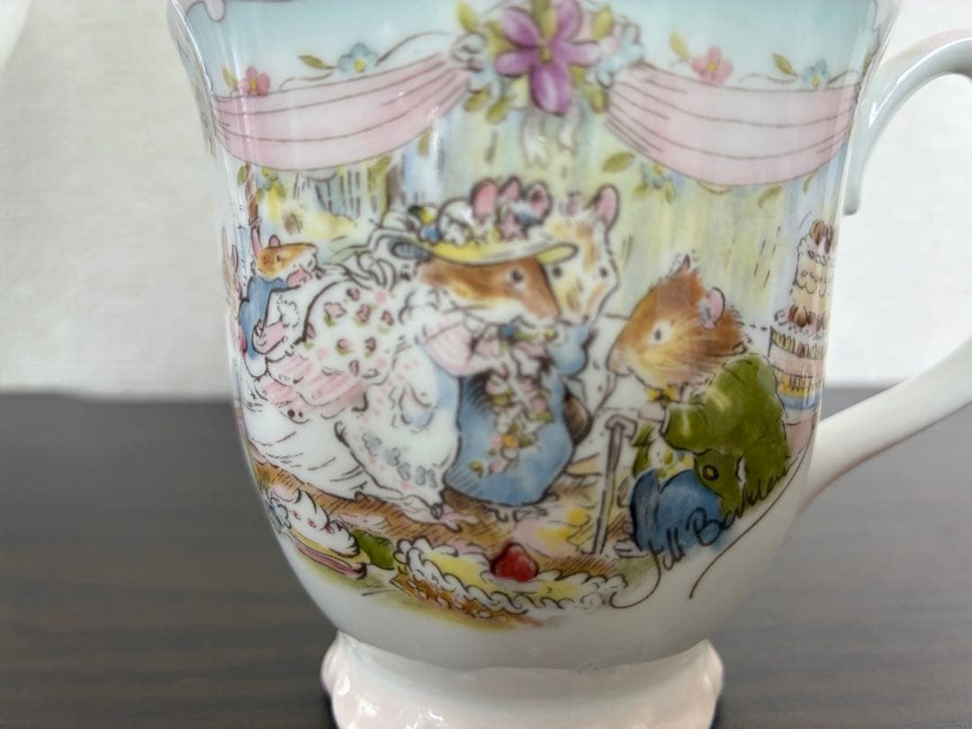 ロイヤルドルトン　Brambley Hedge THE WEDDING ２点