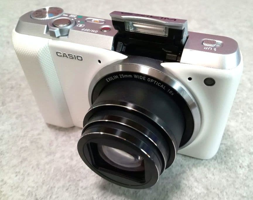 【美品・難あり】CASIO EX-ZR850 コンパクトデジタルカメラ