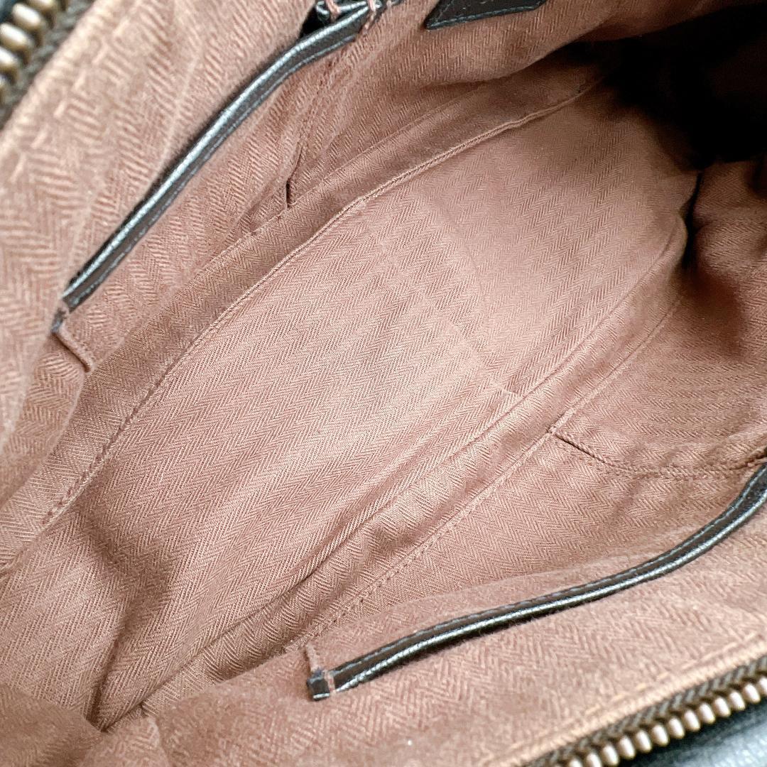 美品 genten ハンドバッグ ゴートレザー 横長 ロゴ型押し f643