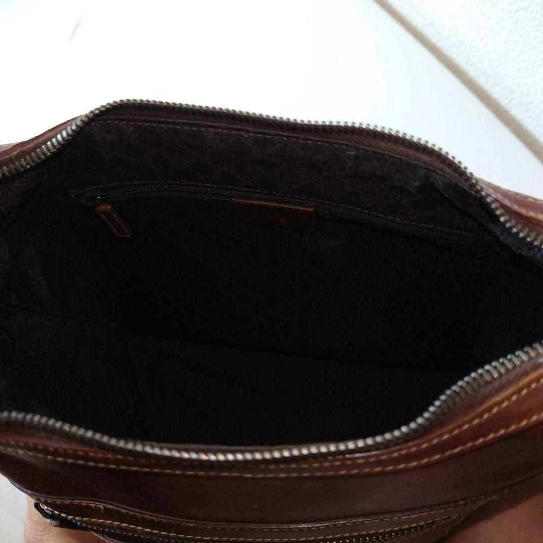 GUCCI ブラウンレザーショルダーバッグ