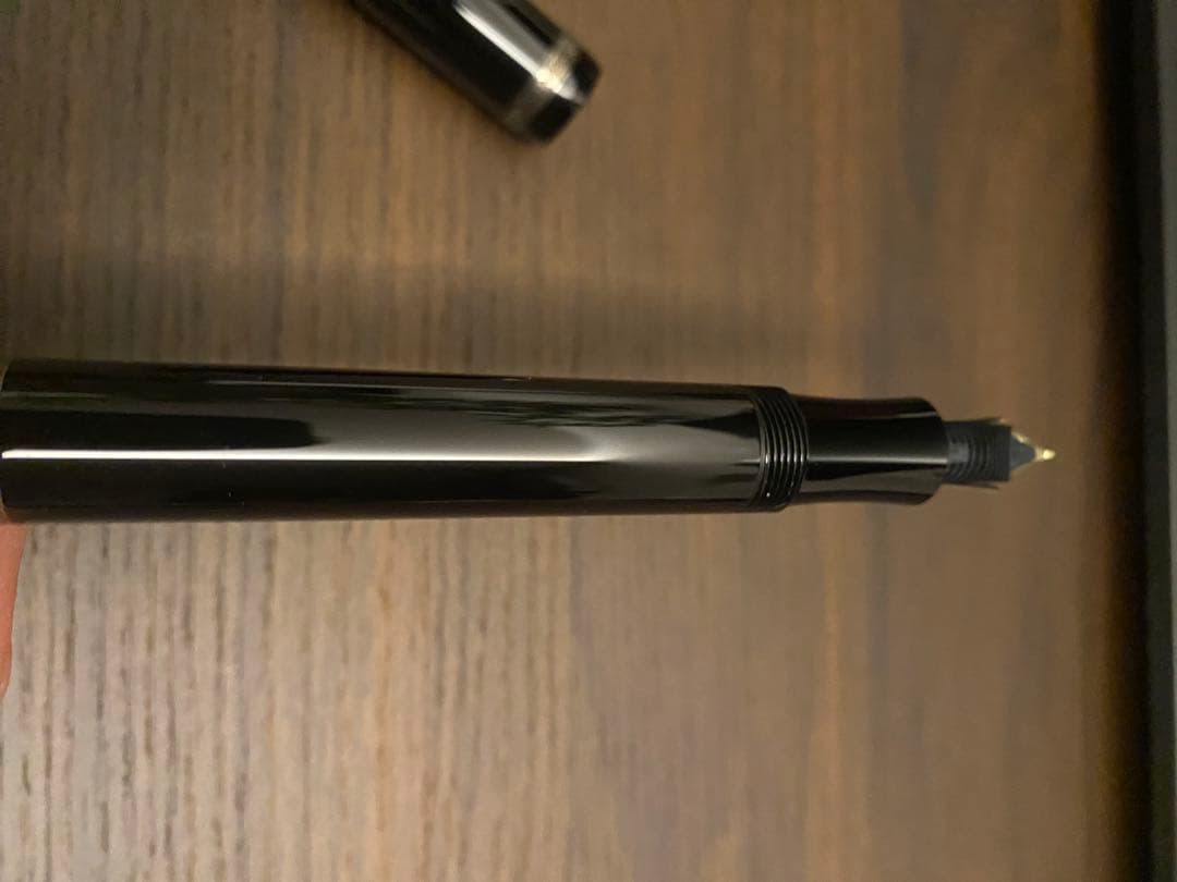 モンブラン万年筆　アガサクリスティ　Fニブ