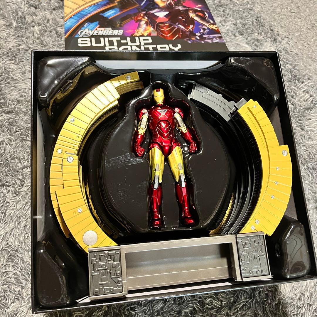 ZDtoys アイアンマン MK6 フィギュア　スーツガントリー　セット