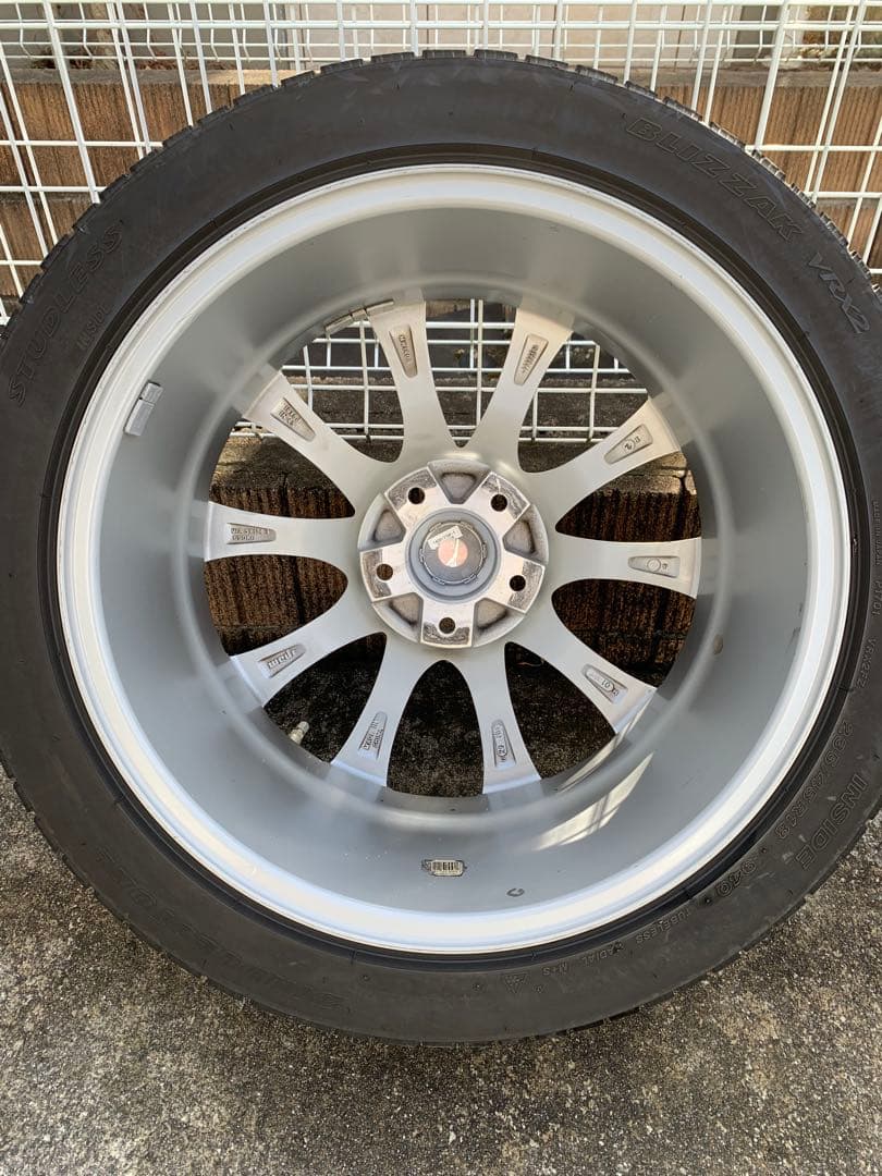 g*様 ブリヂストン 18インチ ホイールセット