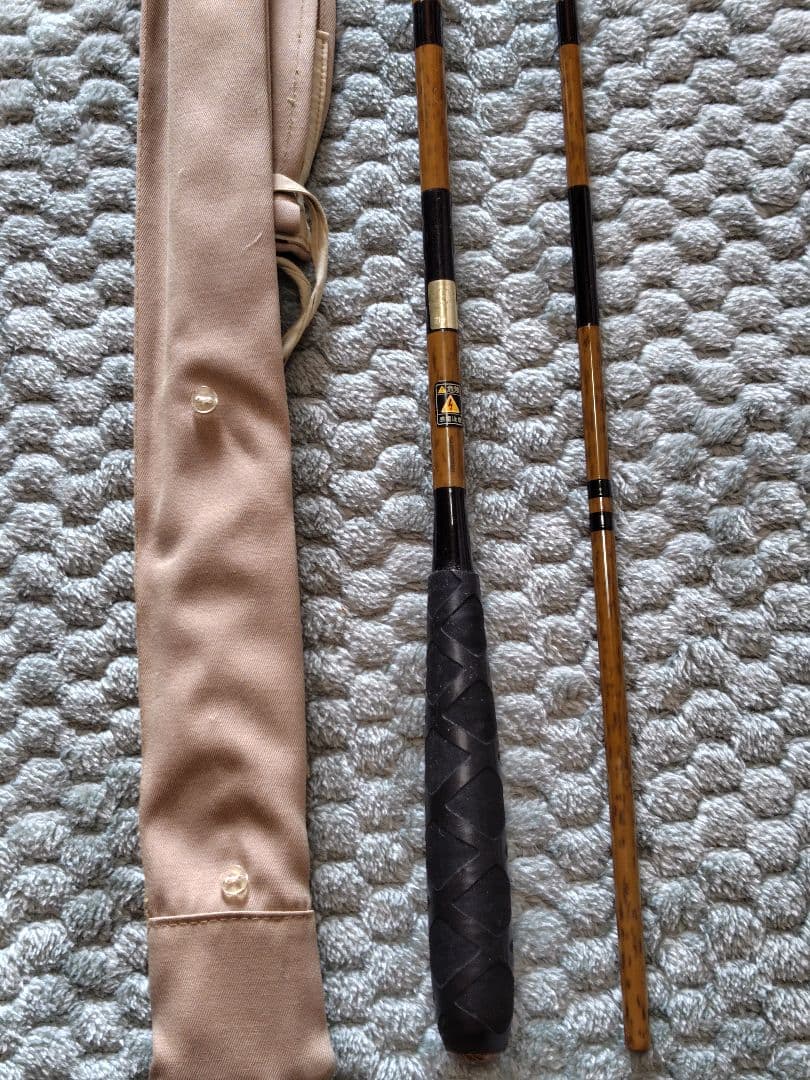 朱紋峰ヘラぶな釣り用ヘラ竿 シマノ嵐水13尺、15尺の２本になります