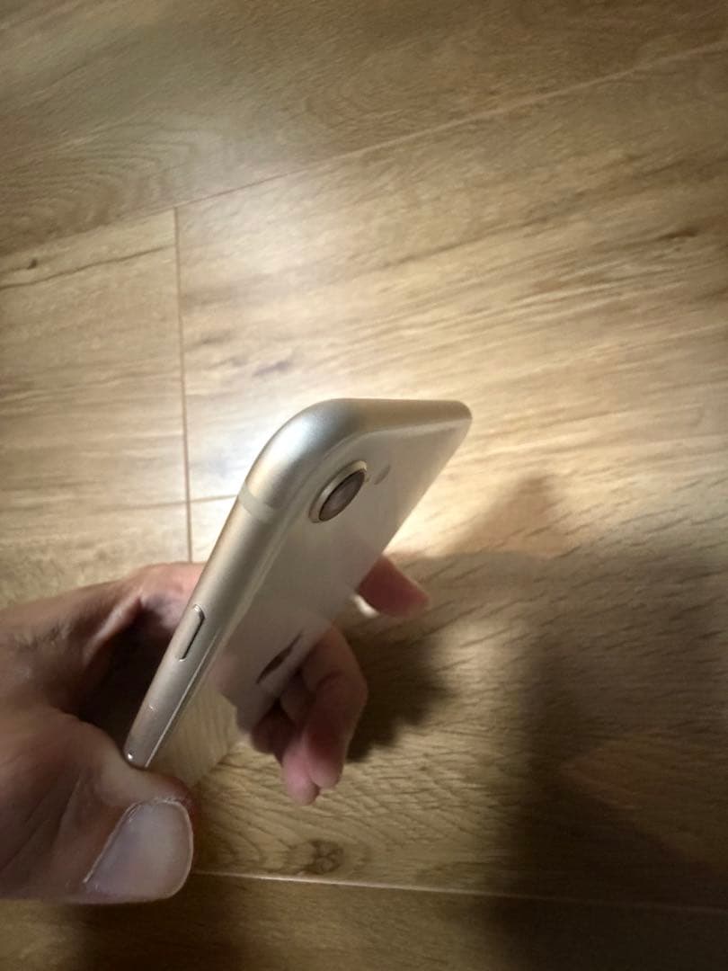 美品 SIMフリー iPhone SE3 256GB 箱 ケーブル付属