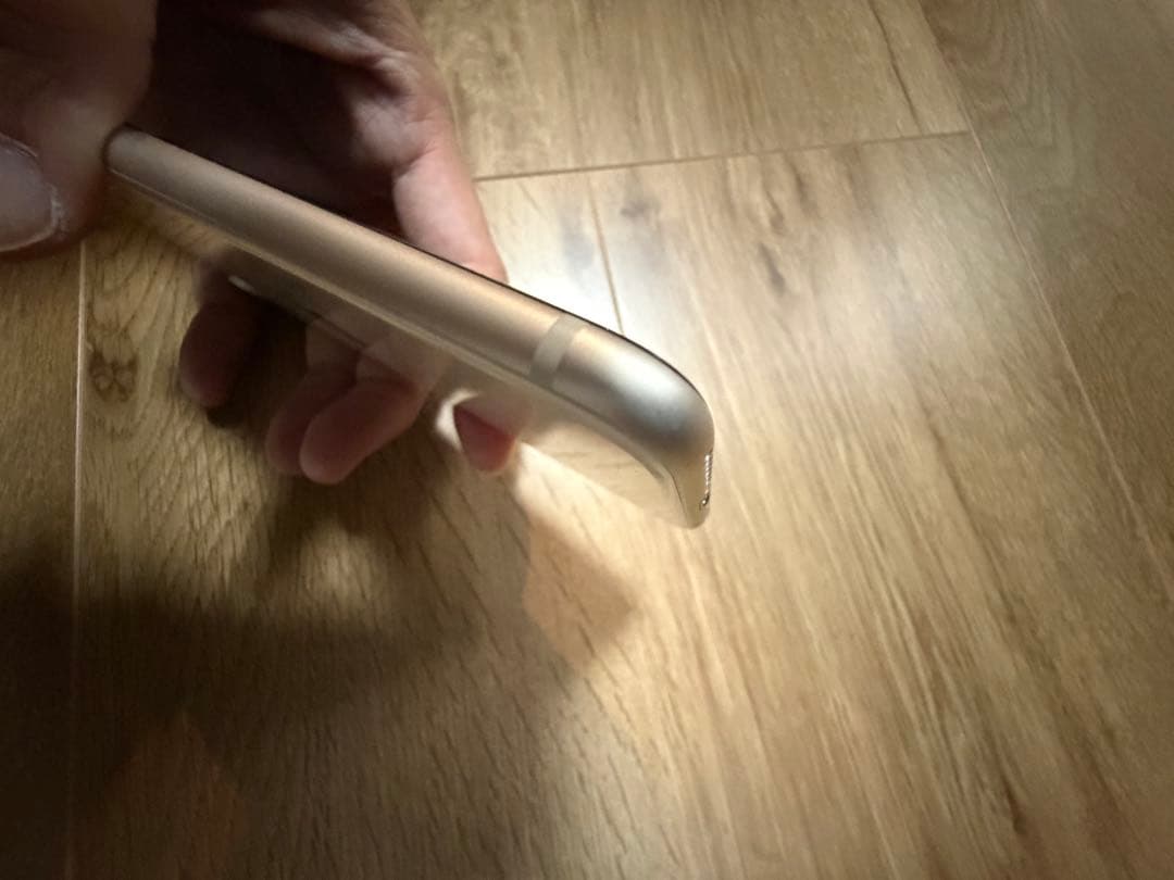 美品 SIMフリー iPhone SE3 256GB 箱 ケーブル付属