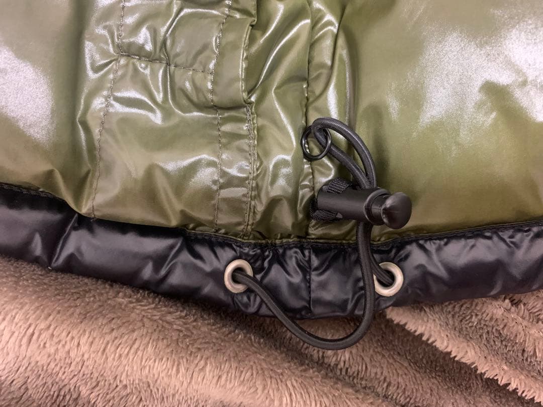 モンクレール、エベレスト(シャイニーブラック)、サイズ0。