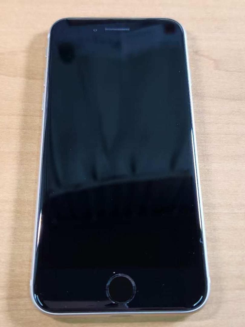 020900F iPhone SE A2782 第3世代 64GB