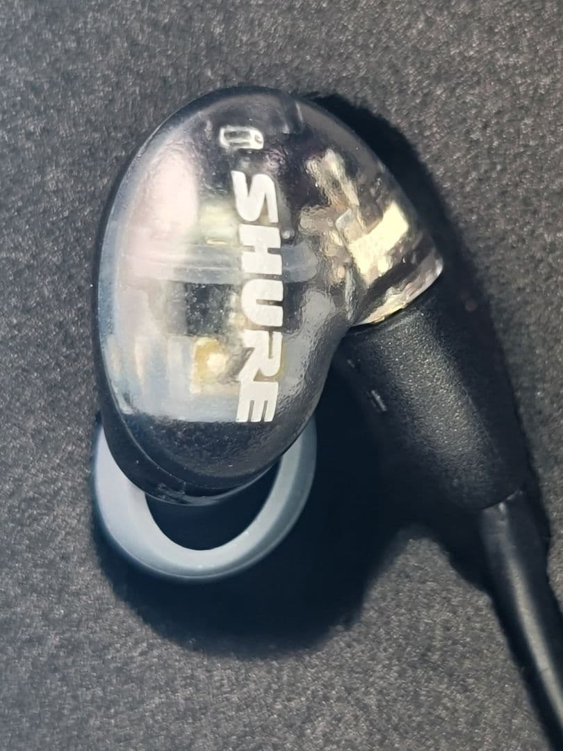 Shure AONIC４SE42HYBK＋UNI‐A