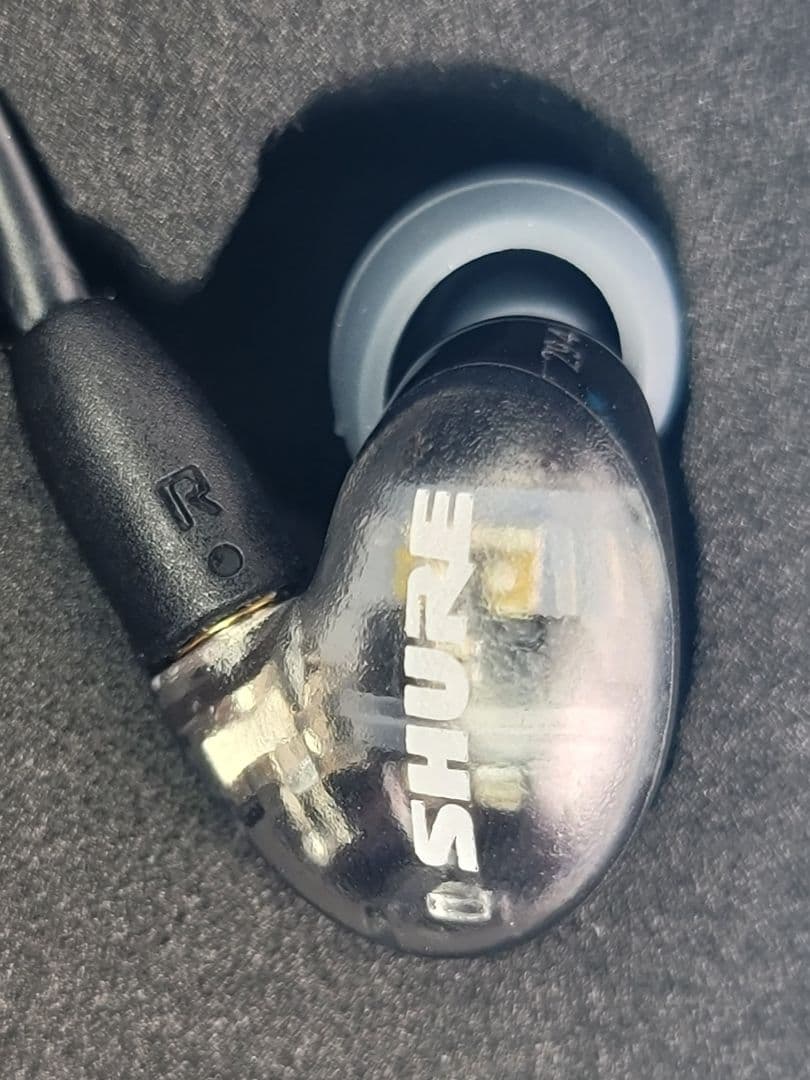 Shure AONIC４SE42HYBK＋UNI‐A