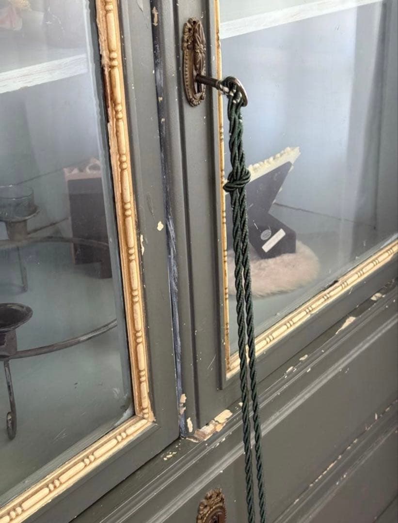 アンティーク　フランス　 グレーの木製キャビネット