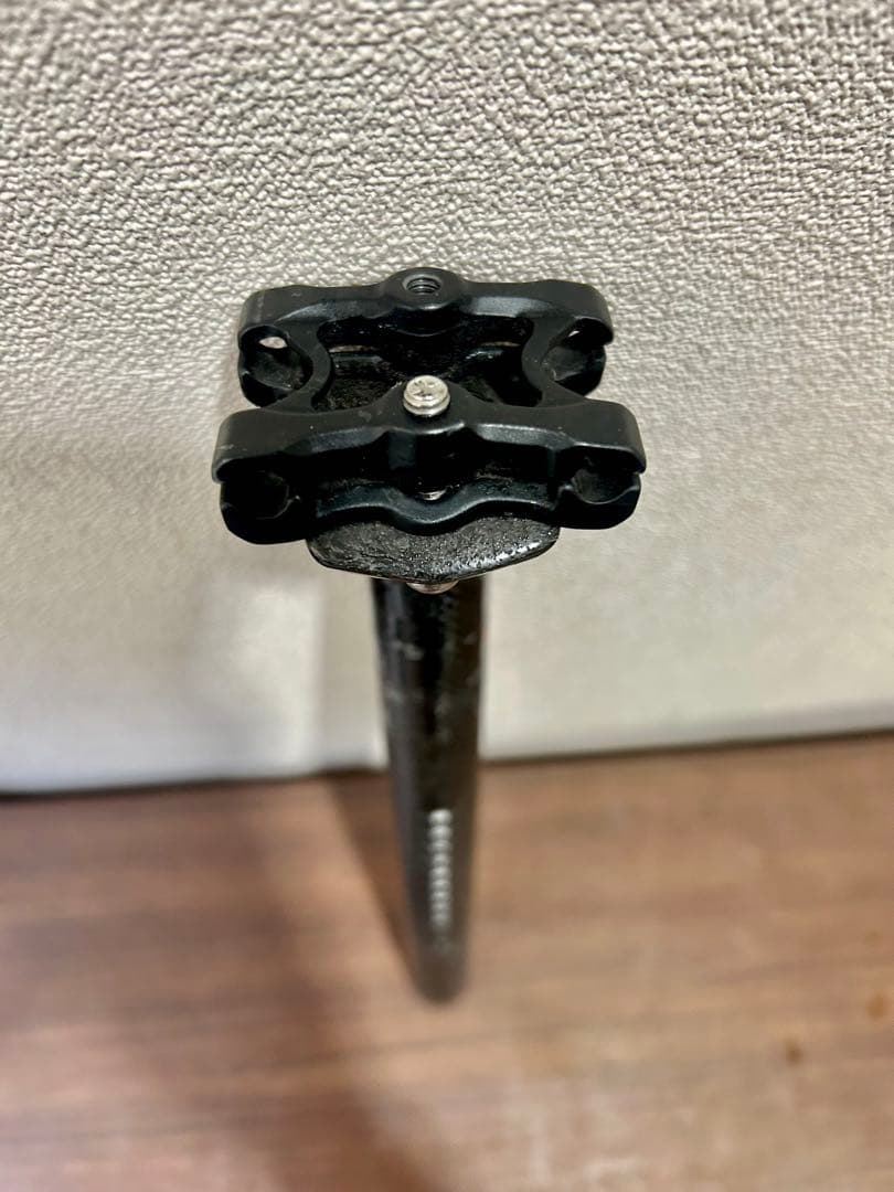 FELTフェルト【カーボンシートポスト】Z15カーボンロード付属品◆重量g