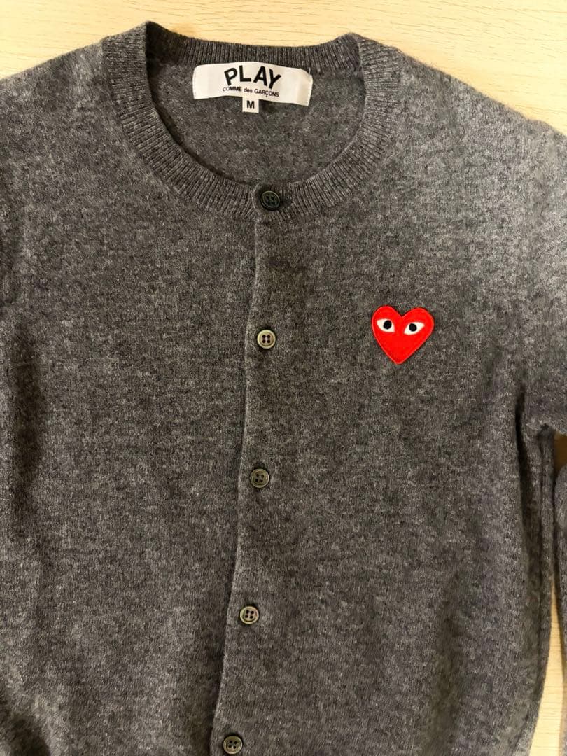 PLAY COMME des GARÇONSグレー カーディガン ハート刺繍 M