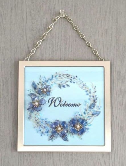 ワイヤーレジンアート『青い花のリース』壁掛け　オマケ台紙付き　ステンドグラス風