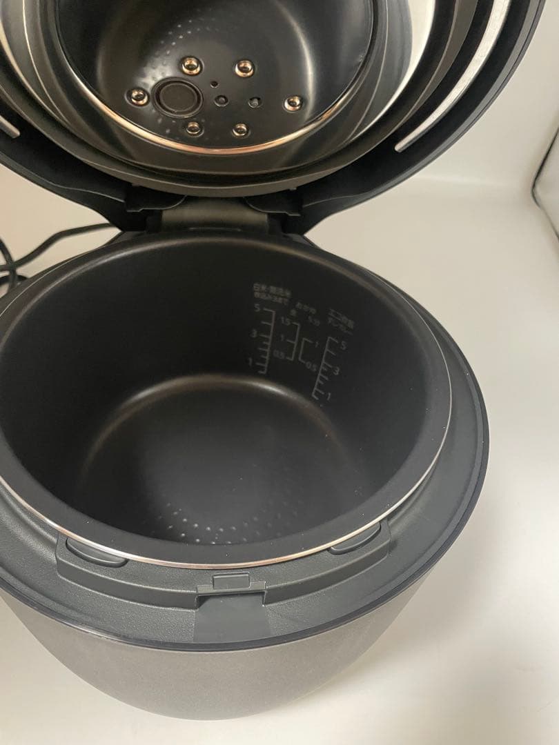 美品　パナソニック 5合炊き 圧力IHジャー炊飯器 SR-CR10A-K ブラッ