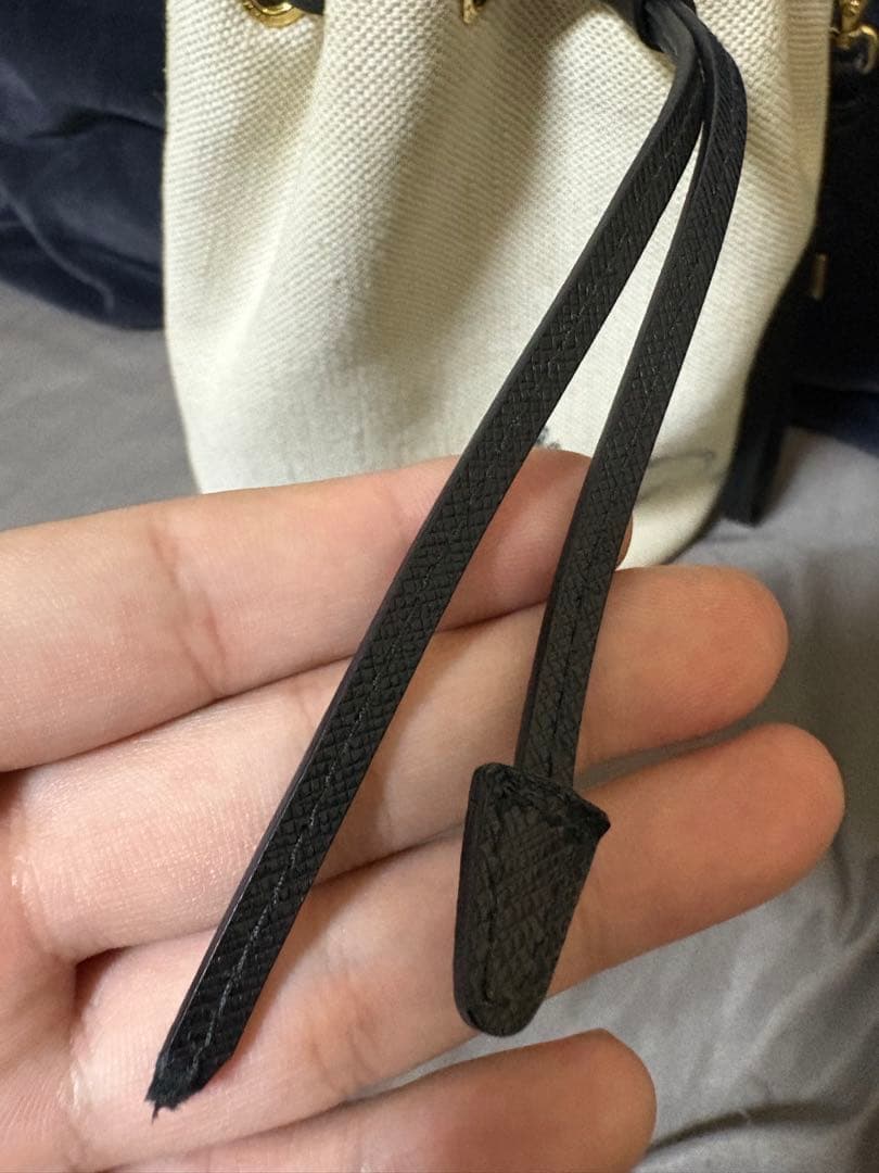 Y*a様 PRADA ドローストリングバッグ ホワイト