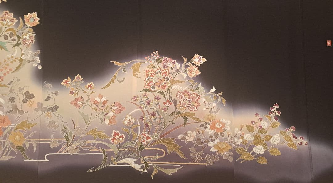 美品❇️豪華黒留袖　手描友禅　暈し染め 金彩刺繍 　　総フルセット