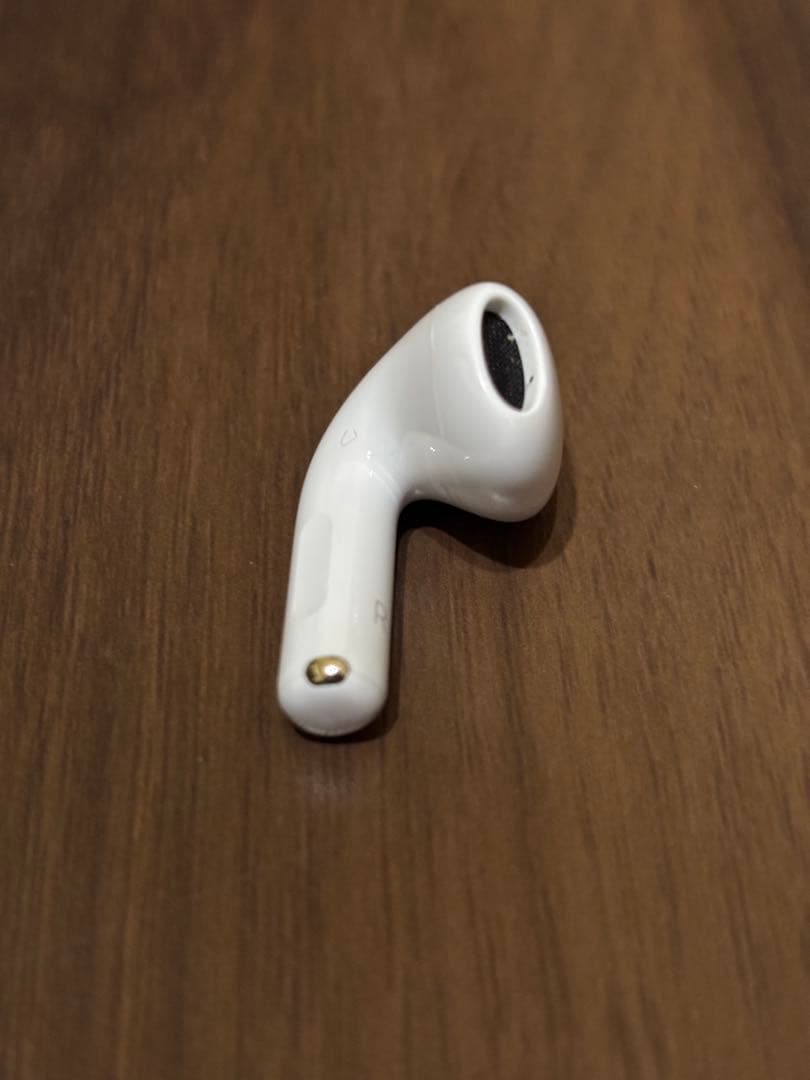 AirPods4 本体＋ケース　アクティブノイズキャンセリング搭載