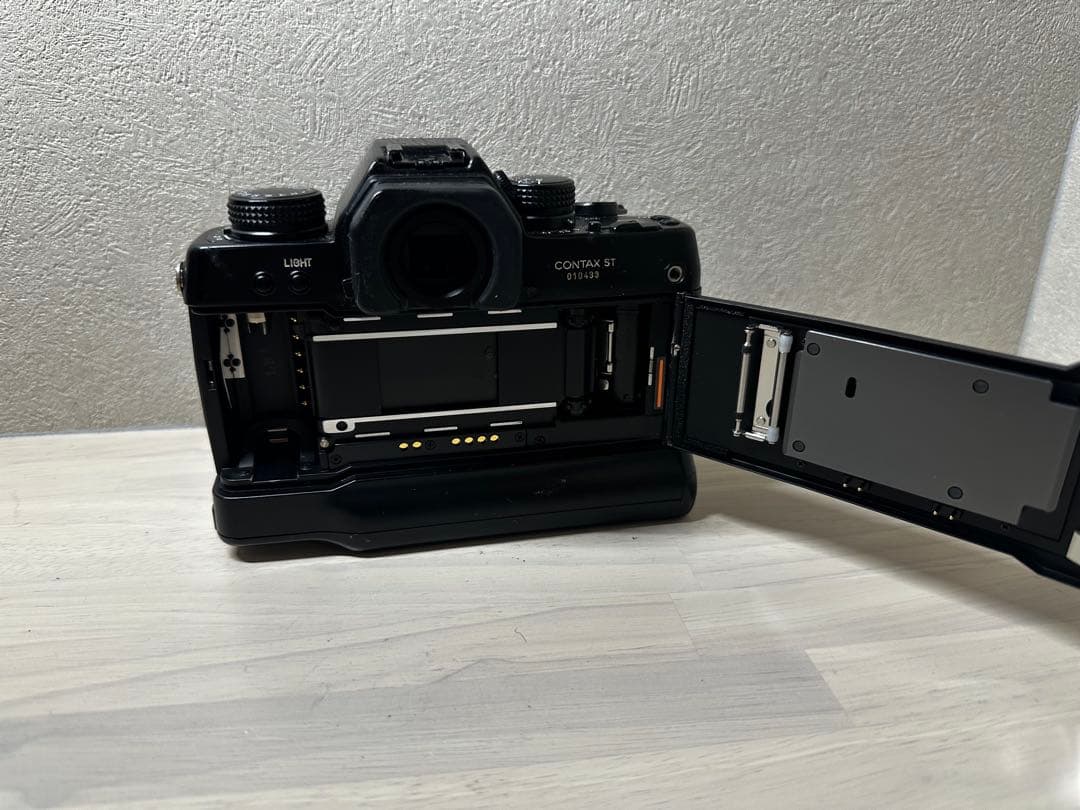 Contax ST ボディ contax p-7 バッテリホルダー