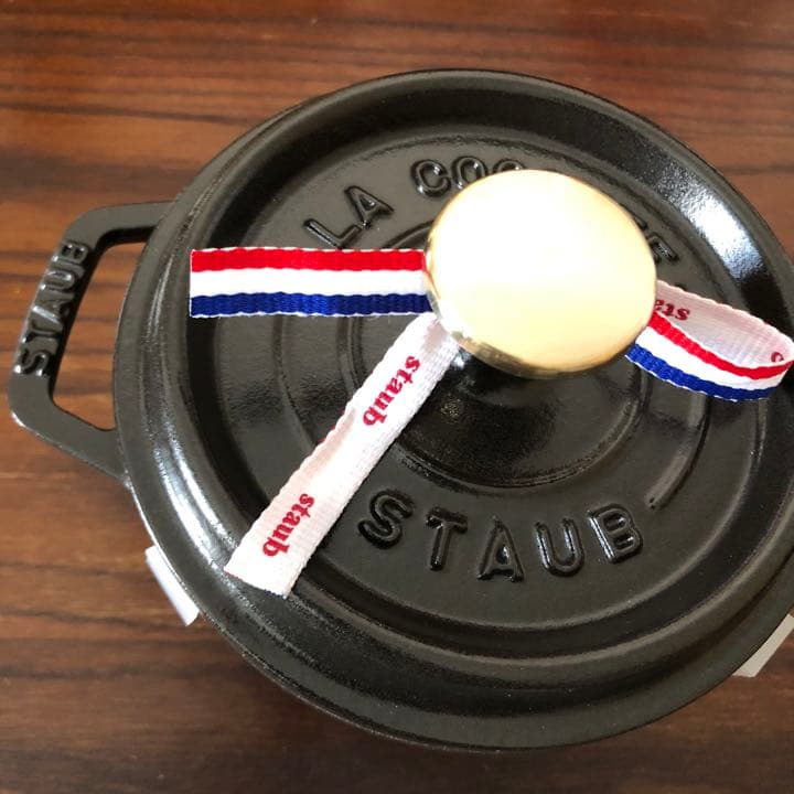 新品　国内正規品　生涯保証　staub ストウブ　ブラック