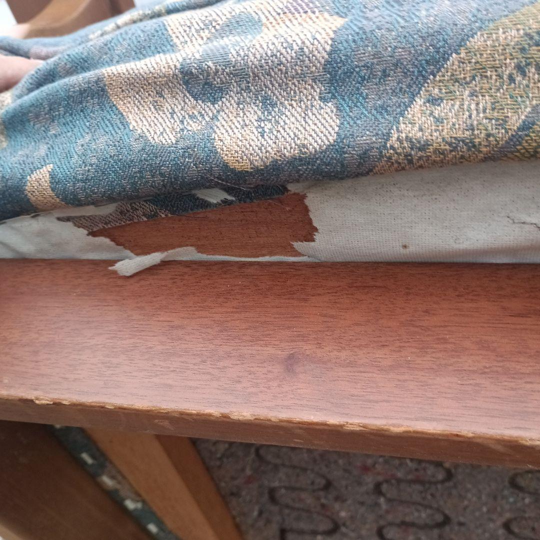 5077）カリモク　２人掛けソファー　難有品