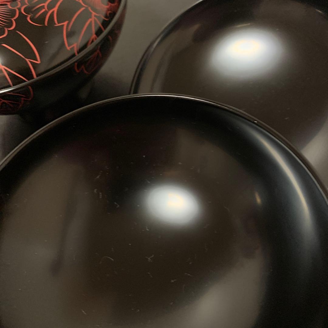 【中古】黒い汁椀 5個セット 赤い花模様18-425