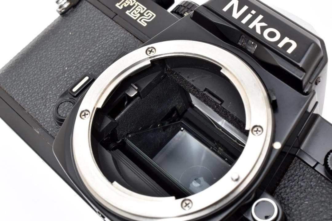 超美品 NIKON FE2 ブラック フィルムカメラ　モルト新品交換済 H242