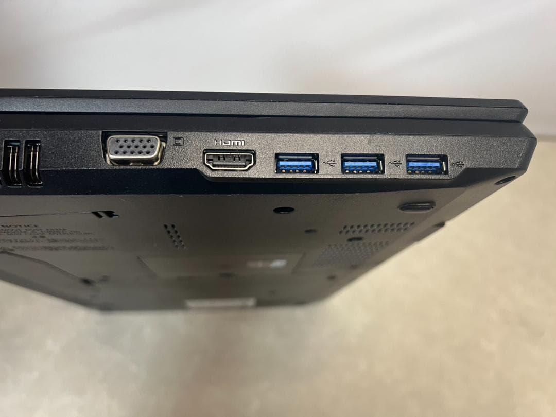 【美品】富士通 LIFEBOOK A576/P i3搭載 Win11 02