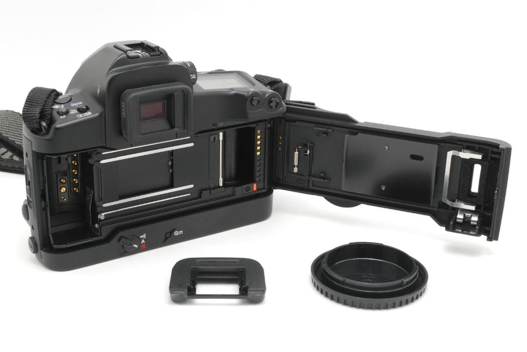 Canon EOS 3 キャノン SLR ボディ 35mm フィルムカメラ