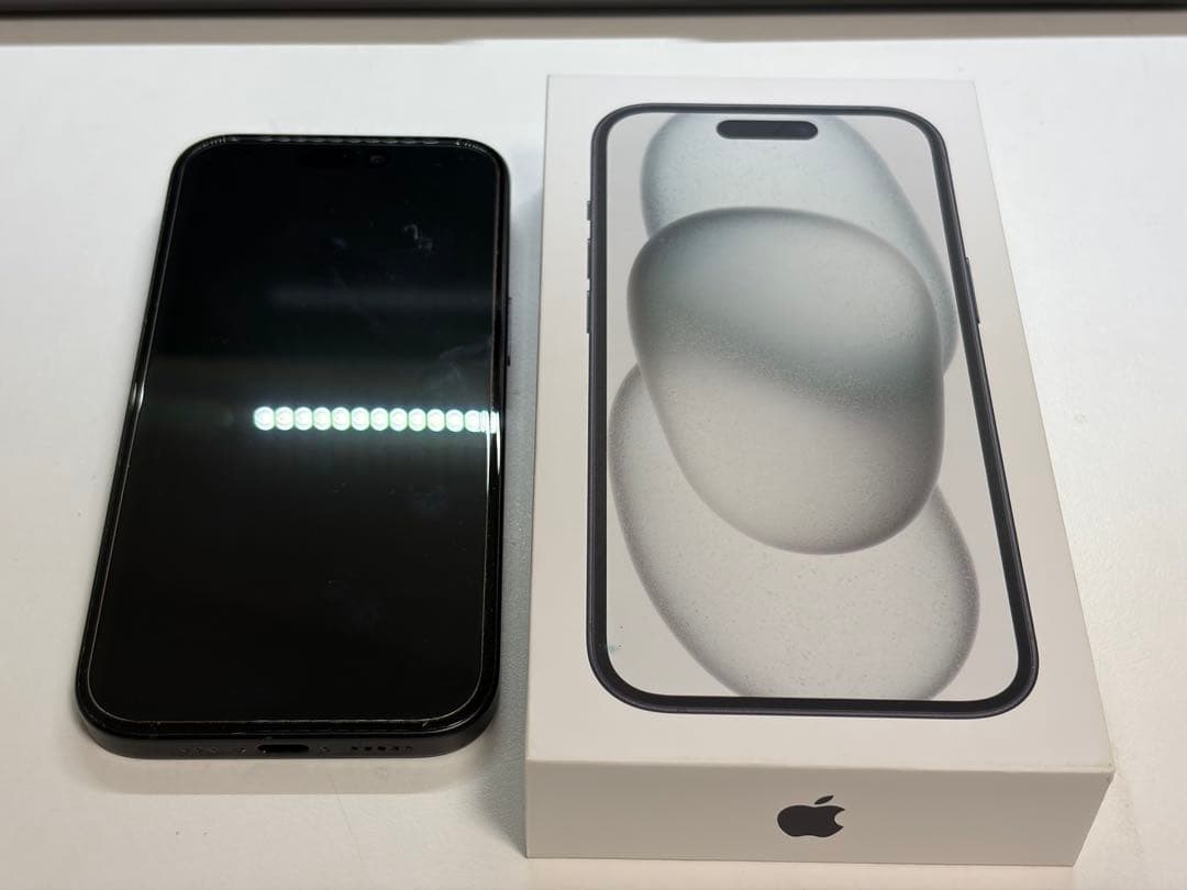 美品 iPhone15 256GB 黒 SIMフリー