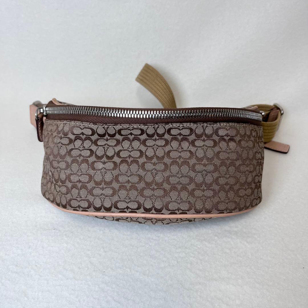 ☆未使用級☆ COACH コーチ シグネチャー ボディバッグ ウエストポーチ