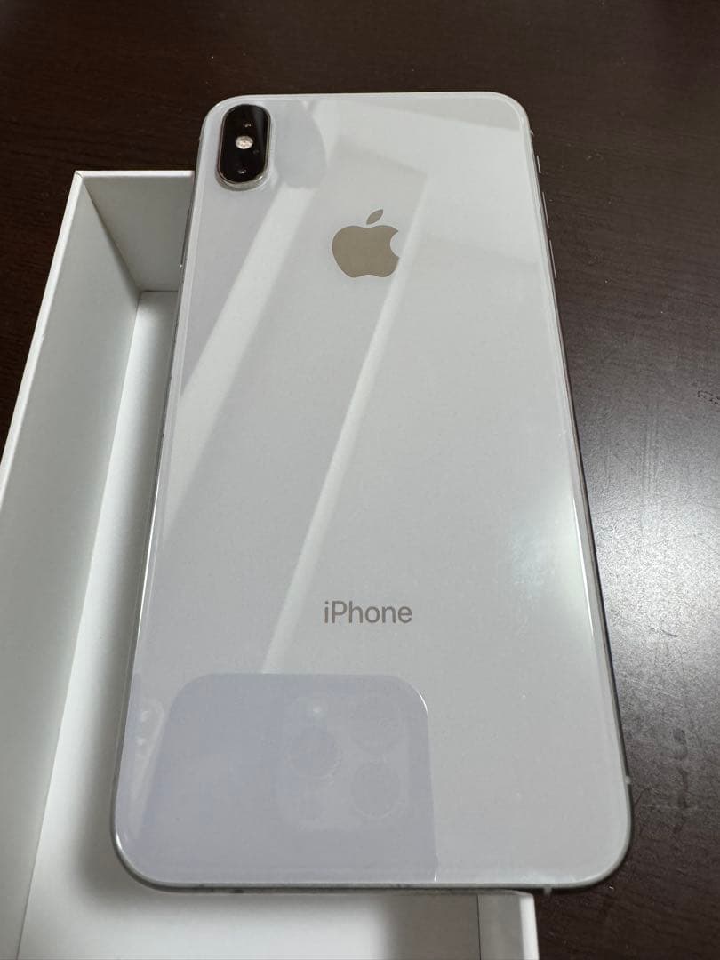 Apple iPhone xs max 256GB ホワイト