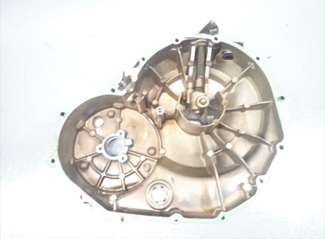 cb400sf nc39 クラッチカバー　クランクケース割れなし廃盤品