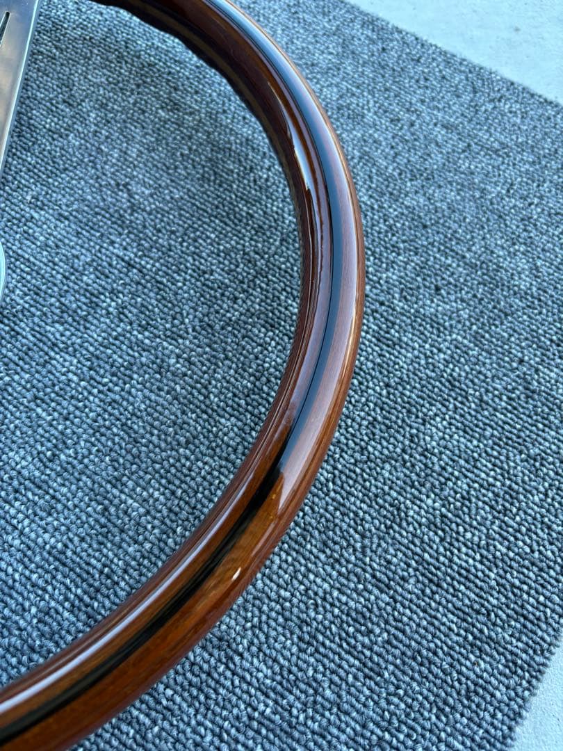 ナルディ　クラシック　3本スポーク　ウッドステアリング