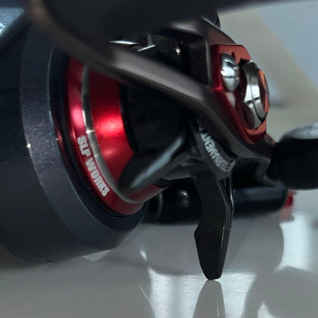 ダイワ　ジリオンSWTW1016SV-SHレフトハンドル　カスタムパーツ付