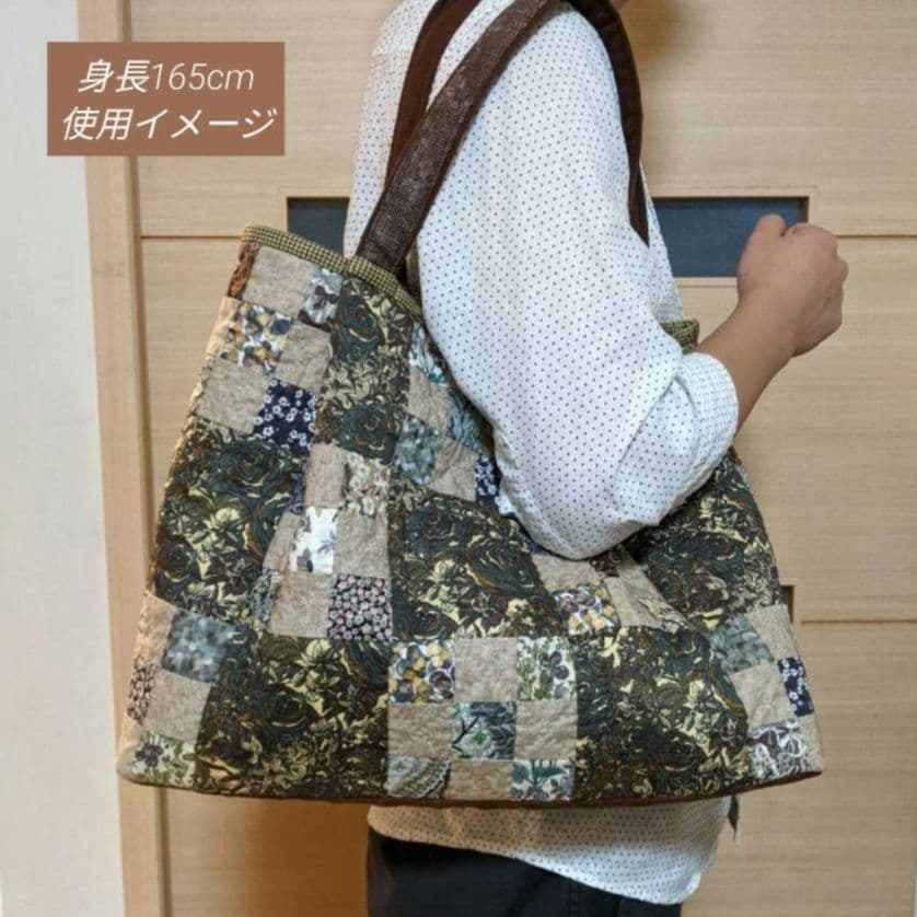 ✿リバティ✕パッチワーク✿　渋くまとめた大きなトートバッグ　ご注文品