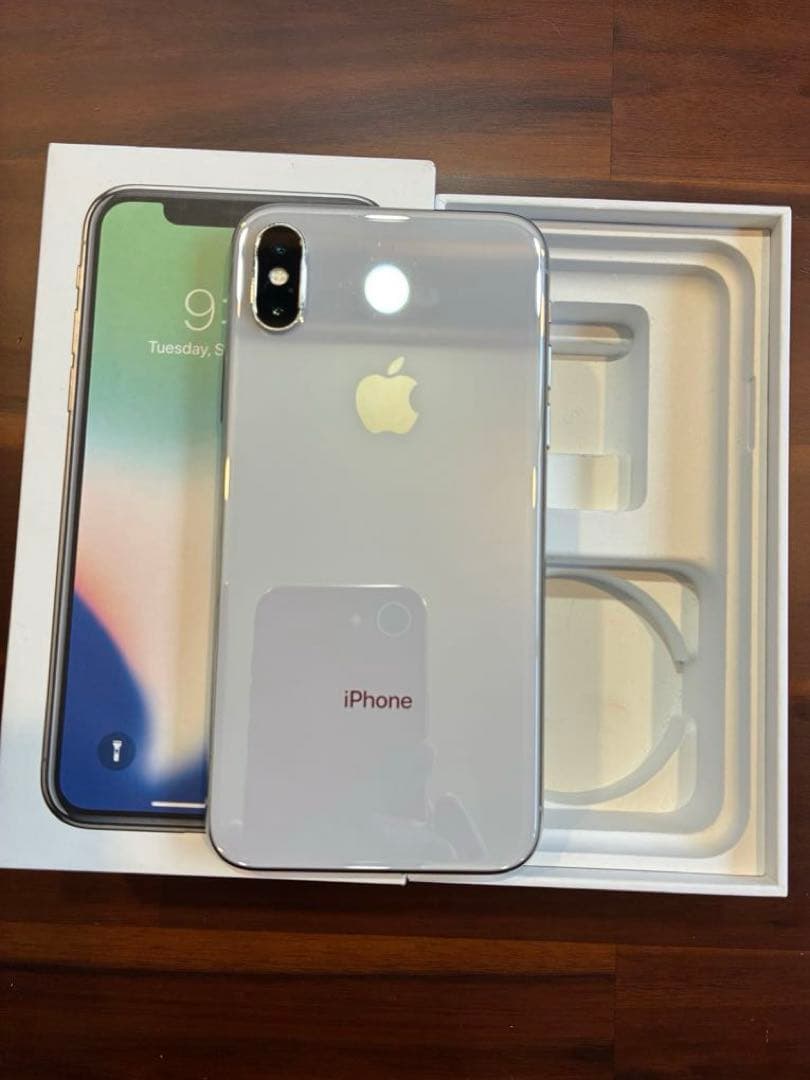 ［バッテリー100%］iPhoneX256GB