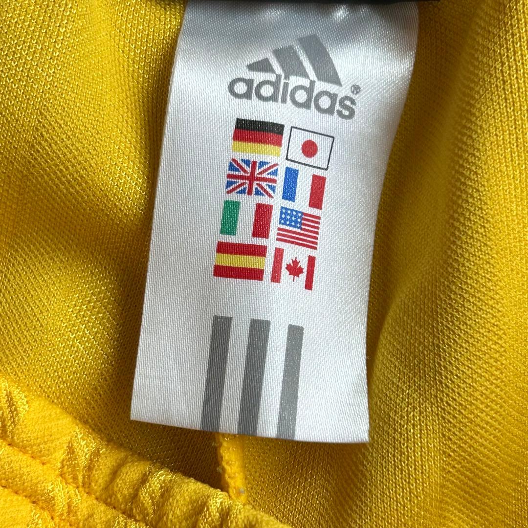 アディダス 爽やか セットアップ ジャケット ハーフパンツ 万国旗タグ