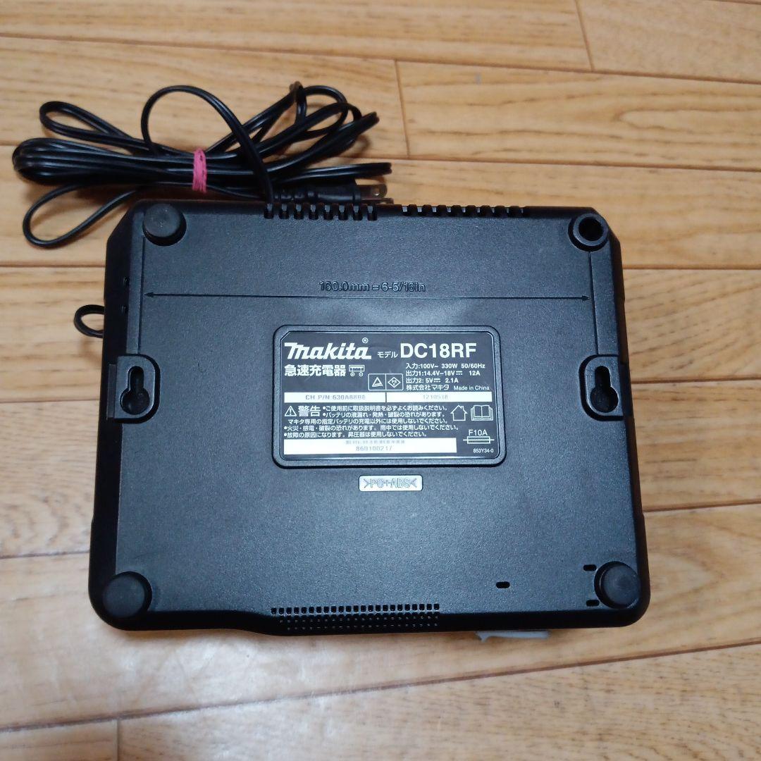 マキタ18V充電式クリーナーCL180FD純正バッテリー、急速充電器、スタンド付