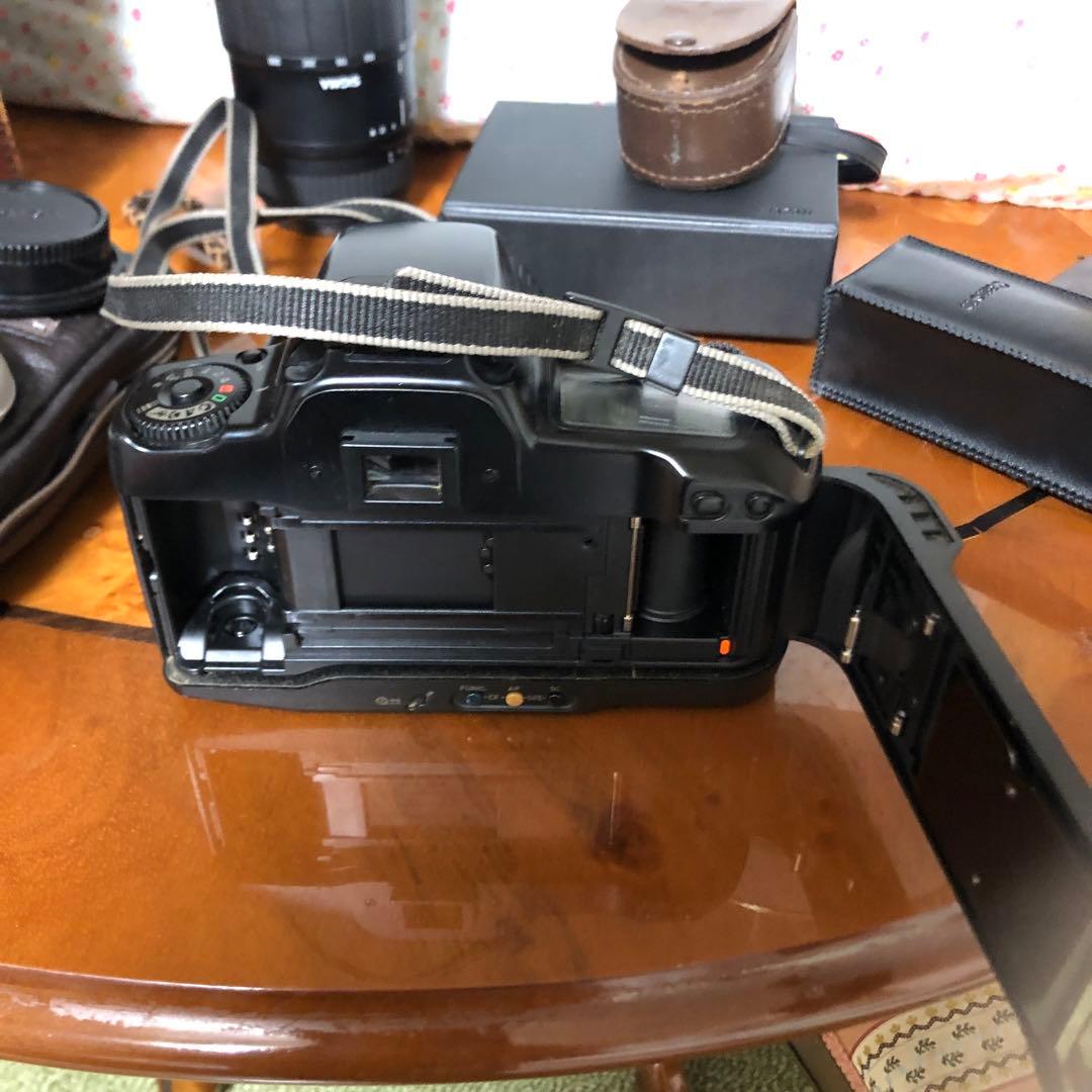 ☆彡昭和レトロ☆彡　キャノンカメラ/＆牛革専用バック　レンズ、カメラ用品いっぱい