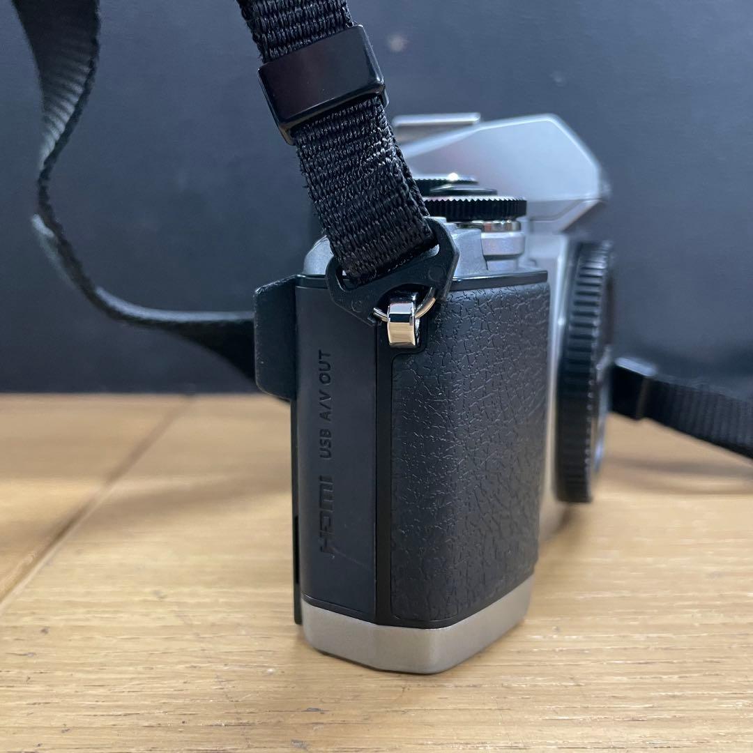 動作品 OLYMPUS OM-D E-M10 ミラーレス一眼