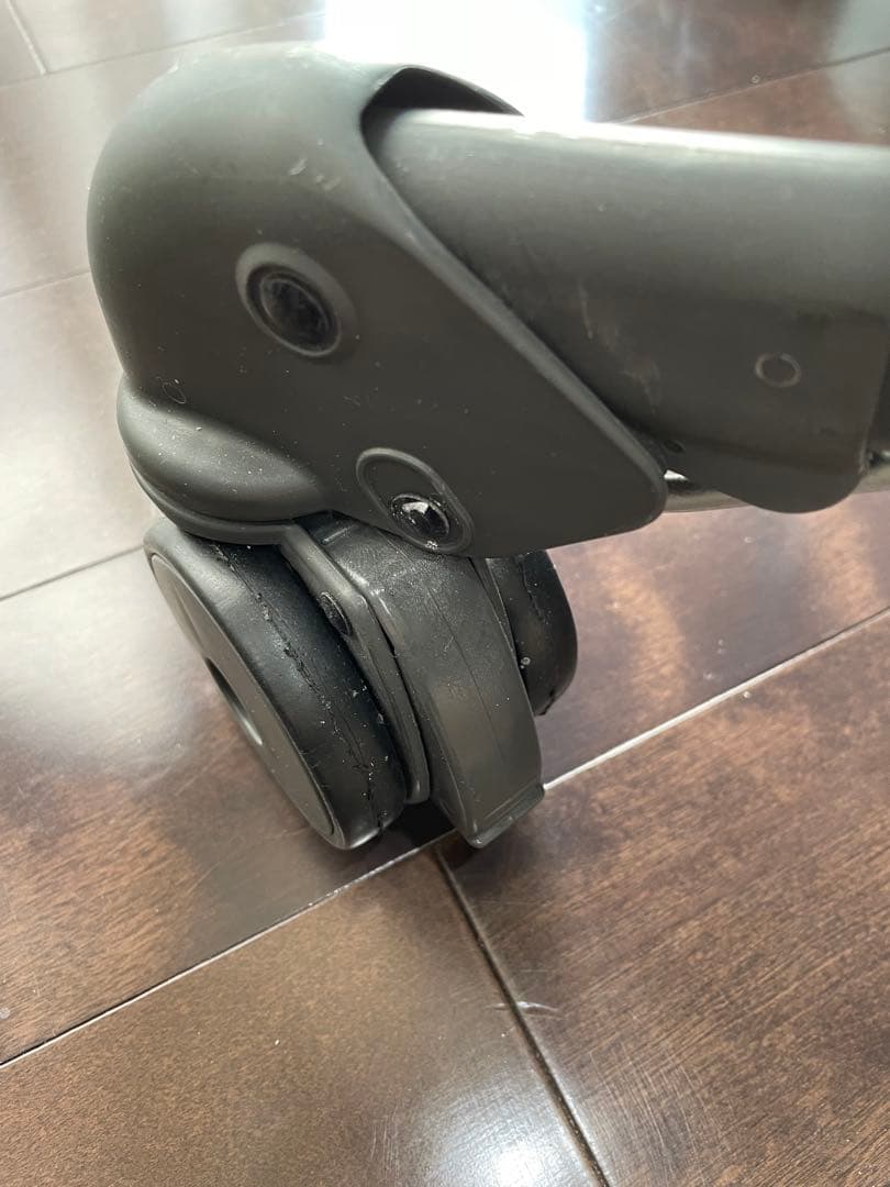 【美品】コンビ ネムリラ AT +LS 電動スウィング【おまけ】エスメラルダ枕