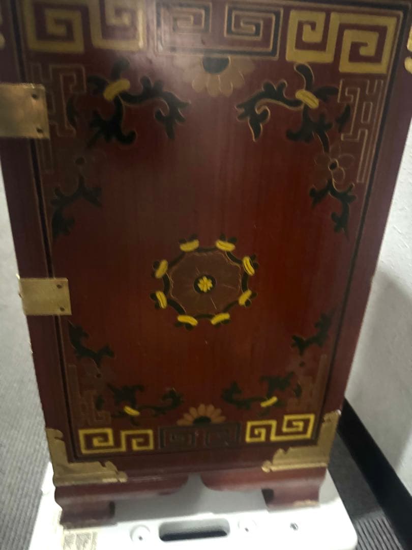 希少シノワズリ 緻密金彩美しいバンダジ　李朝箪笥アンティーク漆塗キャビネット木製