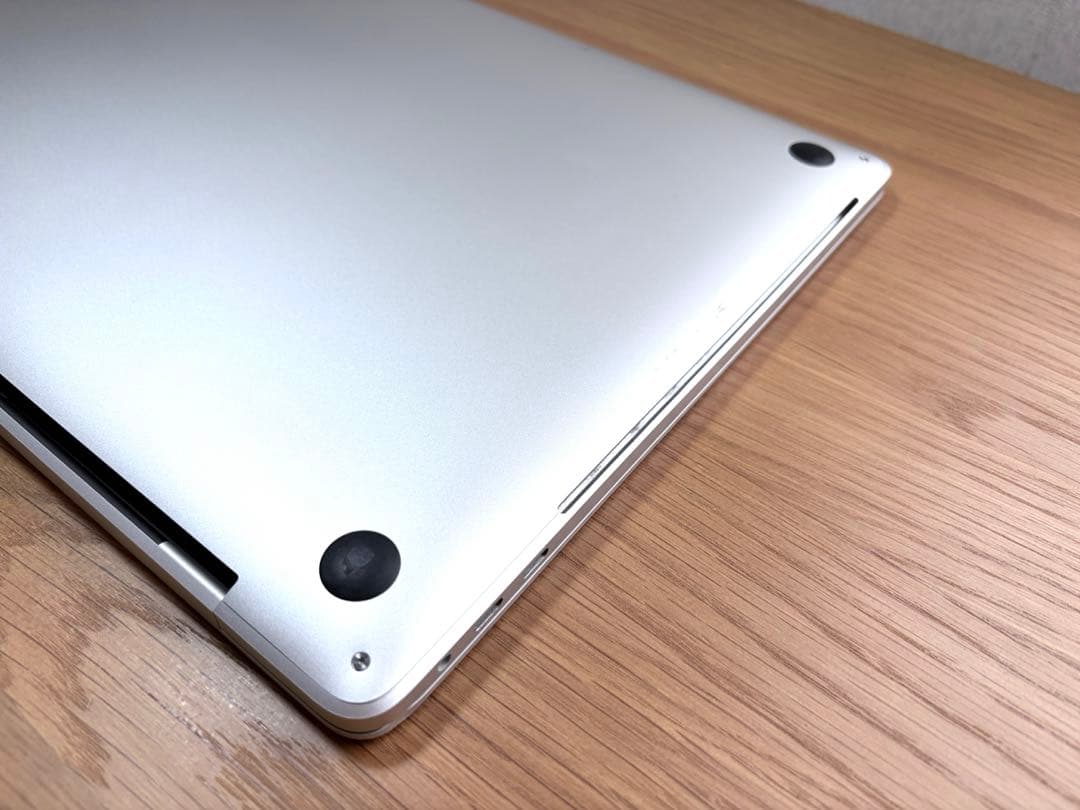 MacBookPro 16 2019 i7 メモリ16GB SSD512GB