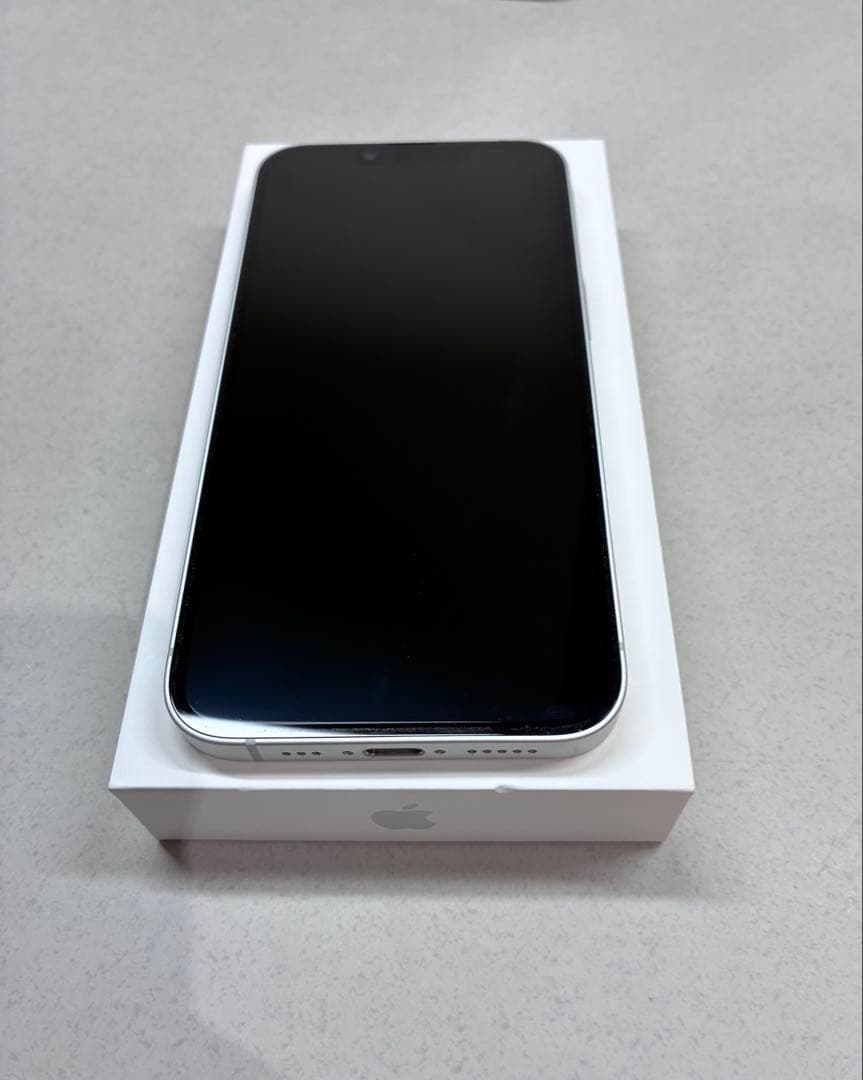 Apple iPhone 16e ホワイト 128GB 本体